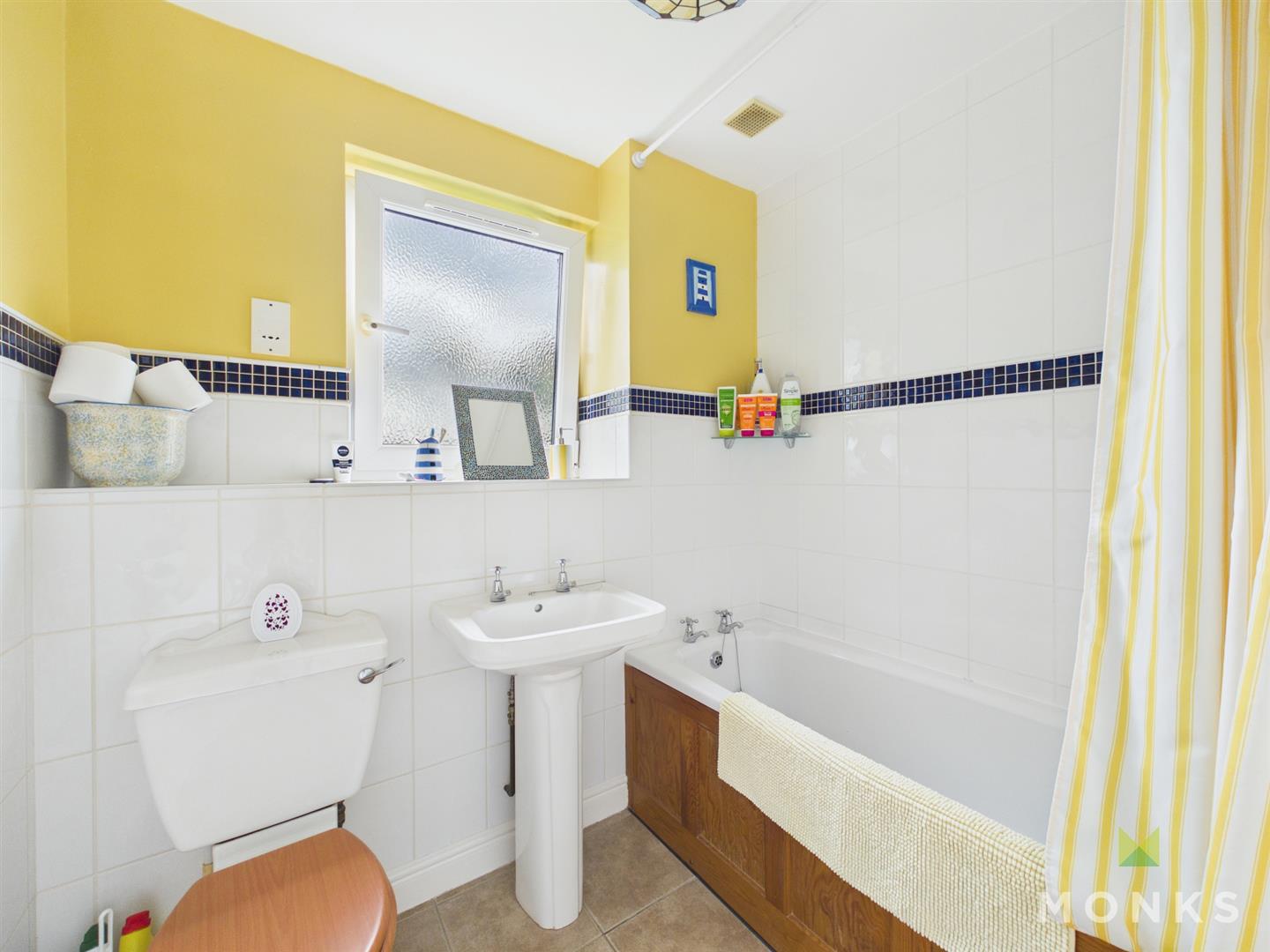 12 Border Close, Oswestry, SY11 2TT For Sale